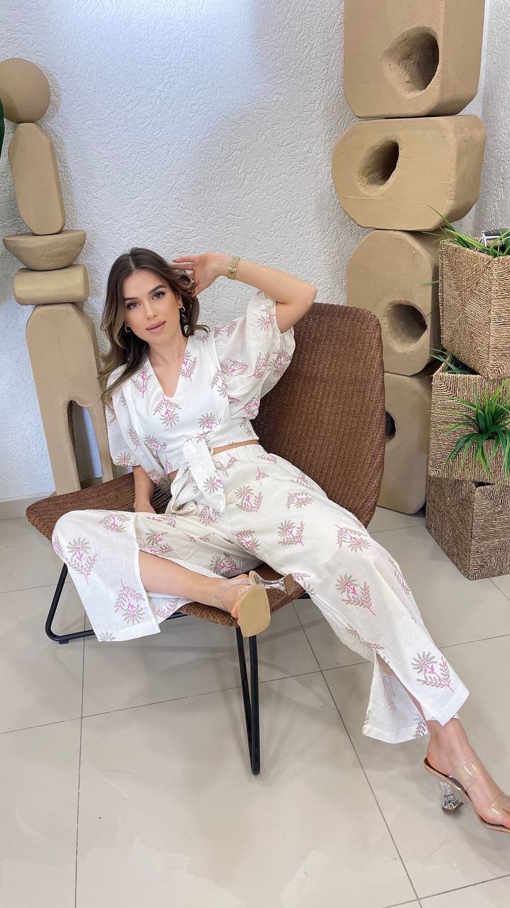 White crop top co-ord set for women